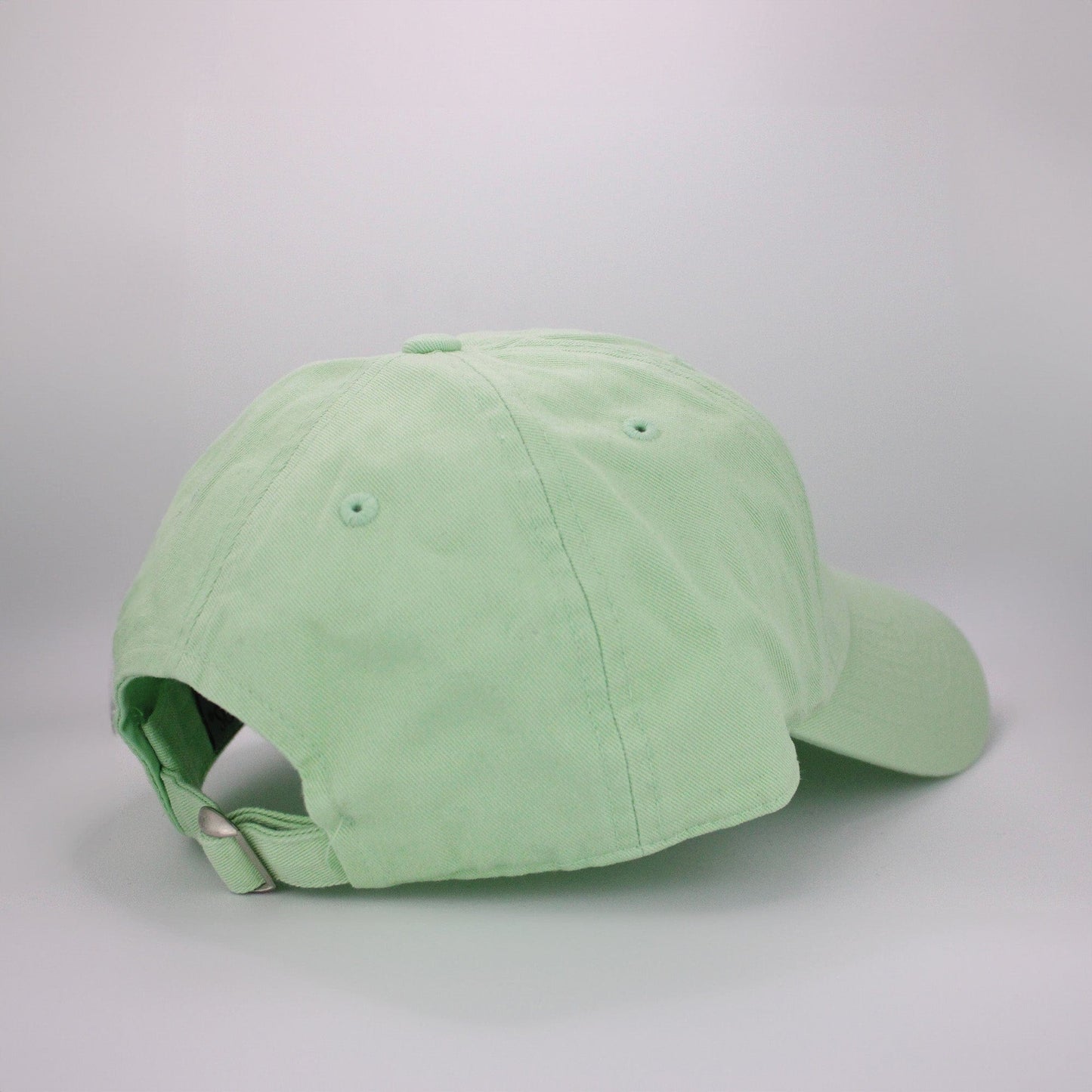 Cappello ricamato "Più forte della tempesta"